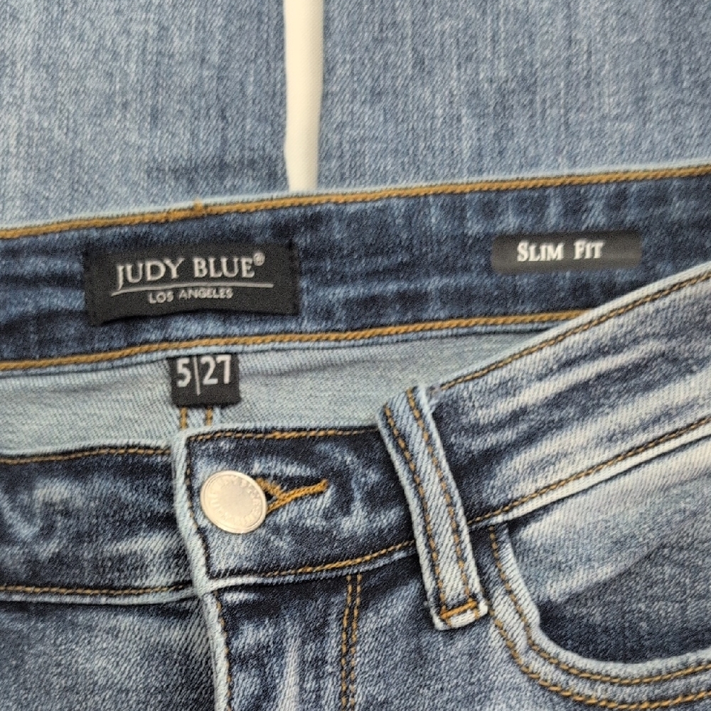 Judy Blue Medium Wash Slim Fit Jeans - Picture 2 of 8